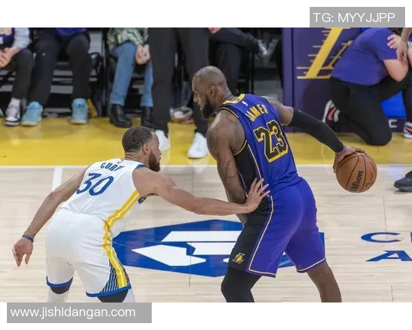 库里与足球明星谁更具影响力和实力的全面对比分析