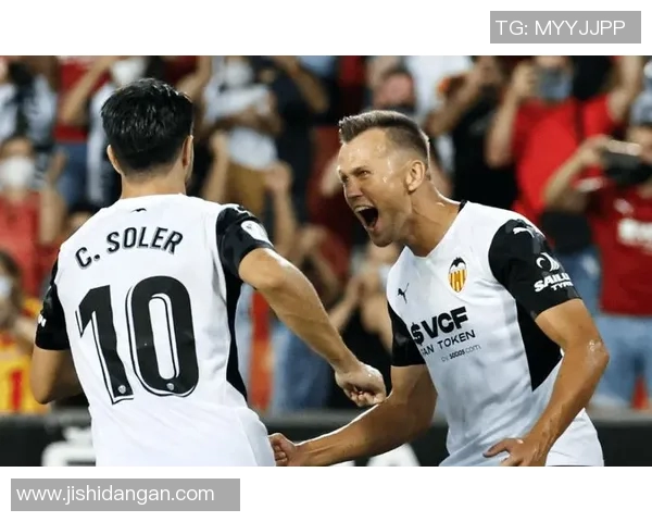 巴伦西亚与马洛卡激战成和比赛结果引发球迷热议 巴伦西亚与马洛卡激战成和比赛结果引发球迷热议